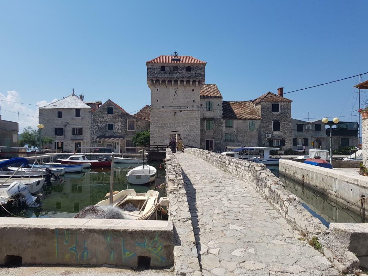 Apartman Niko Kaštela Kültér fotó