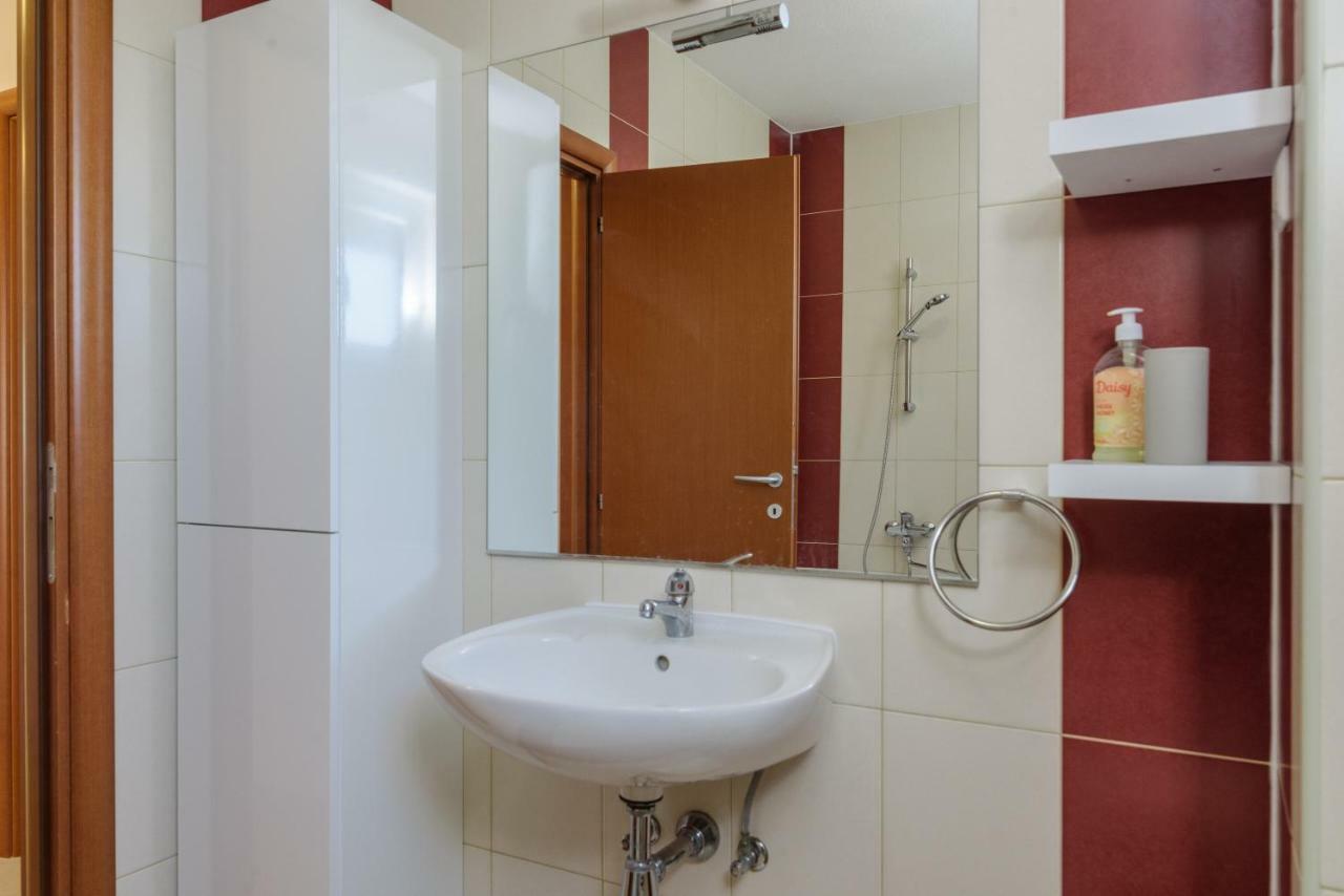 Apartman Niko Kaštela Kültér fotó